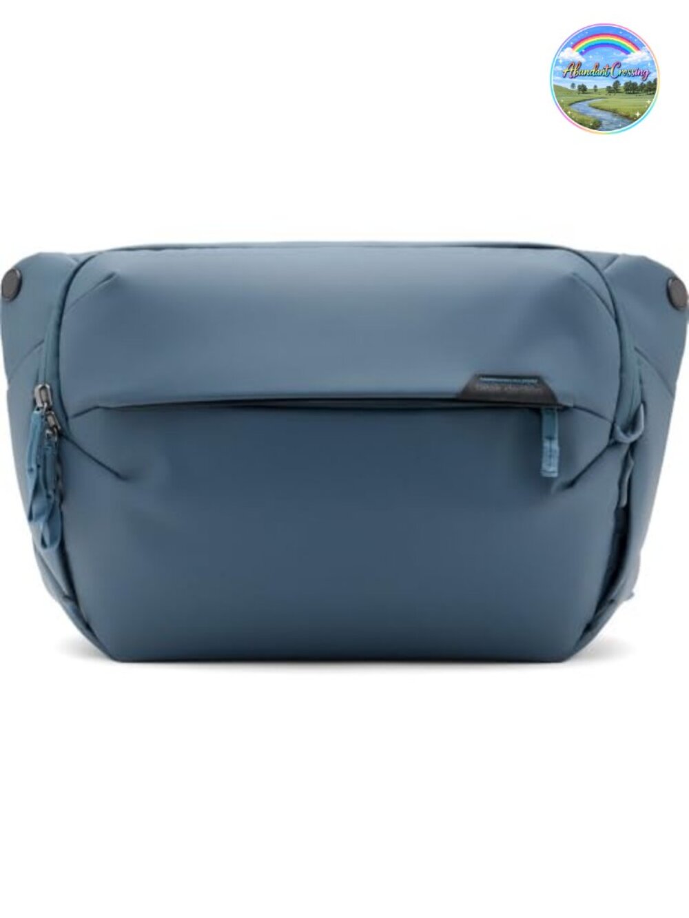 Minimalist Camera Sling Bag with Adjustable Strap – Weatherproof Nylon Crossbody